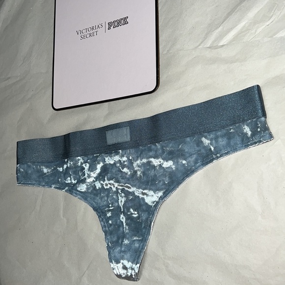(L) UNISEX Victoria’s Secret Velvet Thong Underwear - Picture 5 of 12